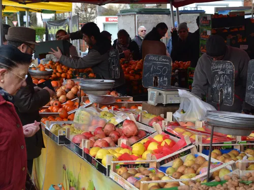 Un nouveau marché de produits locaux et bios quartier Maladière à...
